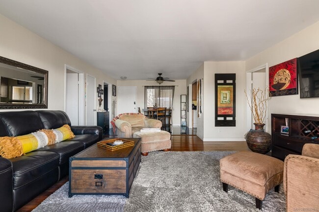 Photo - 2530 Clairemont Dr Unit 206