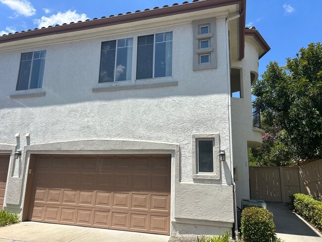 Building Photo - 10988 Ivy Hill Dr