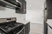 Photo - 900 W College St Unit 4