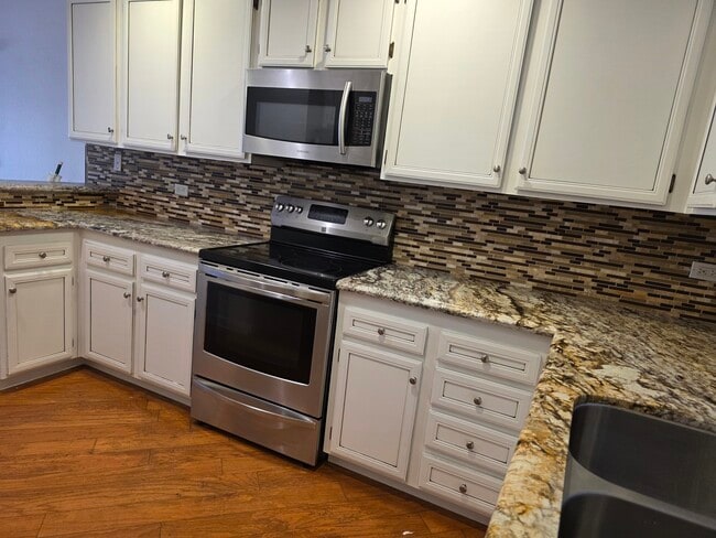 Photo - 917 Torrance St Unit 16