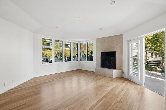 Photo - 721 Marigold Ave