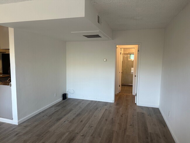 Photo - 1317 W 97th St Unit 1