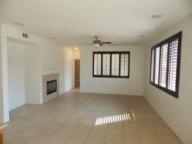 Photo - GORGEOUS 5 Bedroom** & 3 full bathrooms on a Cul-De-Sace Home!!