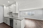 Photo - 1015 Ashland Ave Apartment