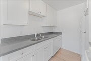 Photo - 5709 Hazeltine Ave Apartment Unit 03