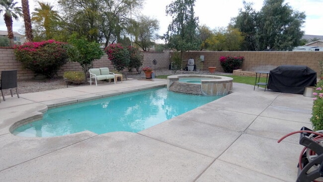 Photo - 40587 Bear Creek St