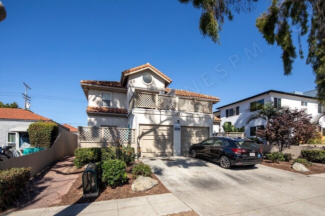 Building Photo - 3BR Townhouse in the Heart of Pacific Beac...