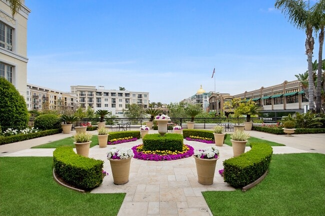 The Americana at Brand Luxury Apartments - Glendale, CA