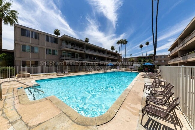 Building Photo - 6979 Palm Ct Unit 109b