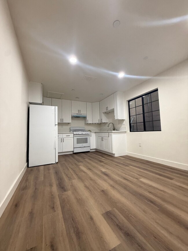 Photo - 1518 N Broadway Unit 1