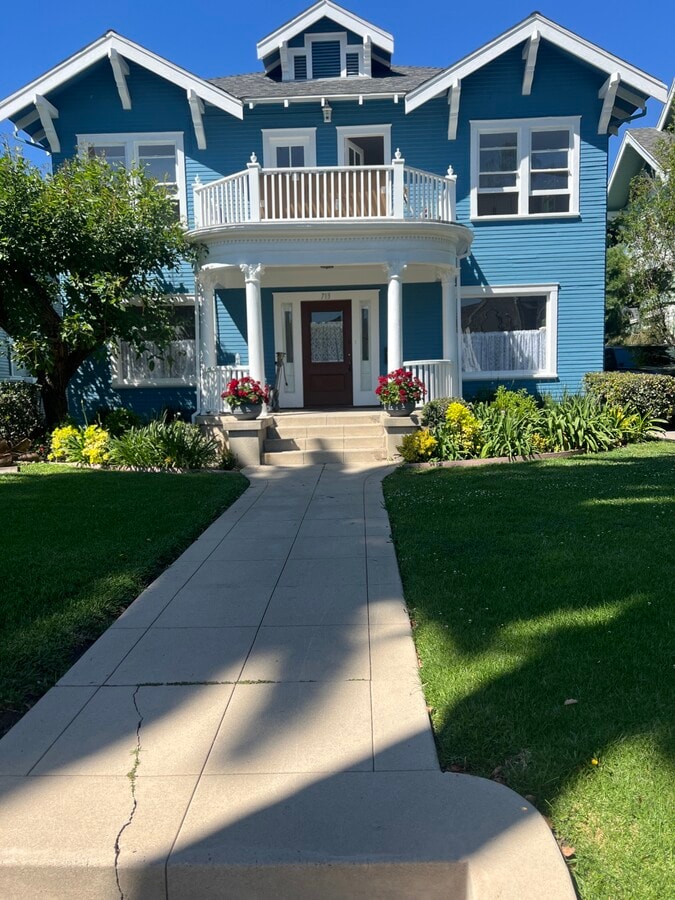 Photo - 713 S Bronson Ave