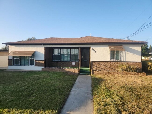 Photo - 5444 Roswell St