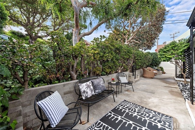 Photo - 189 Lower Cliff Dr