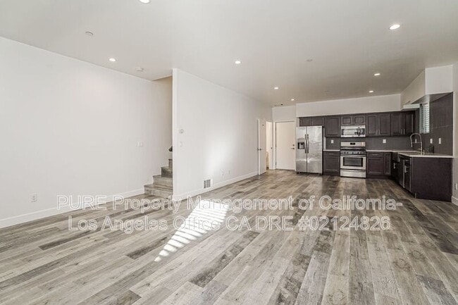 Photo - 1344 N Kenmore Ave