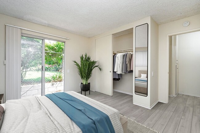 Photo - 530 N Wilson Ave Unit 1