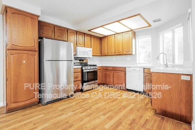 Photo - 45435 Piute St