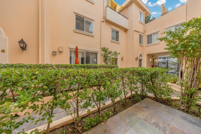 Photo - 4732 Radford Ave