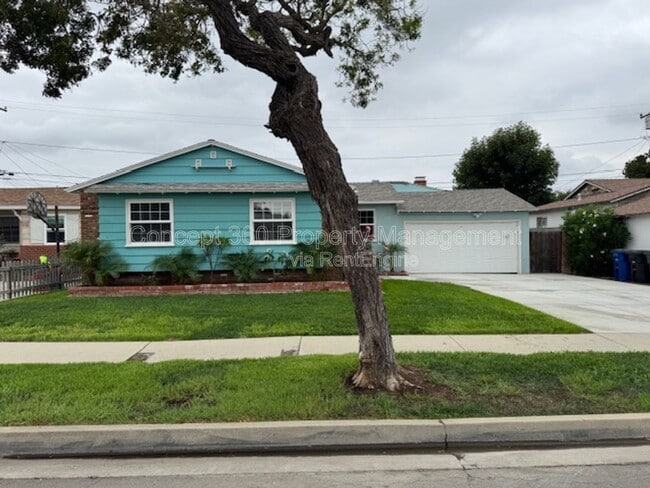 Photo - 20915 S Menlo Ave