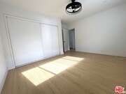 Photo - 132 Normandie Ave Unit 4