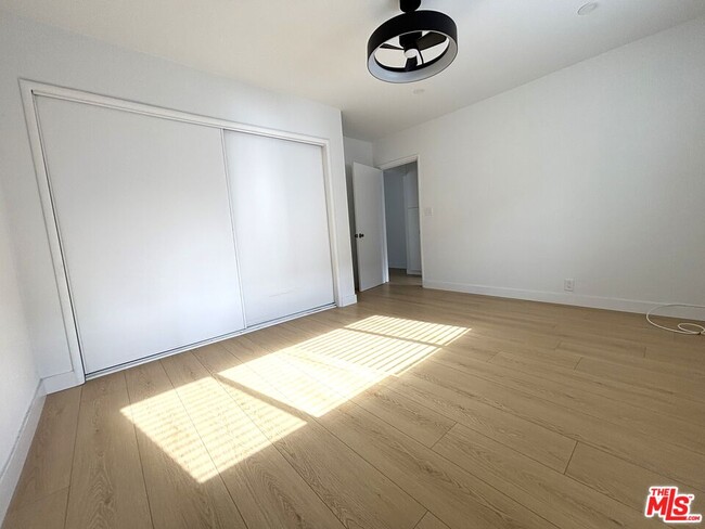 Photo - 132 Normandie Ave Unit 4