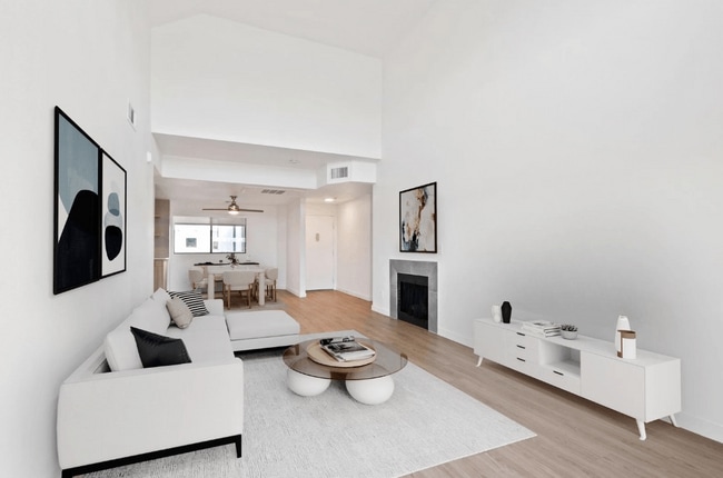 Building Photo - Terraces at La Cienega