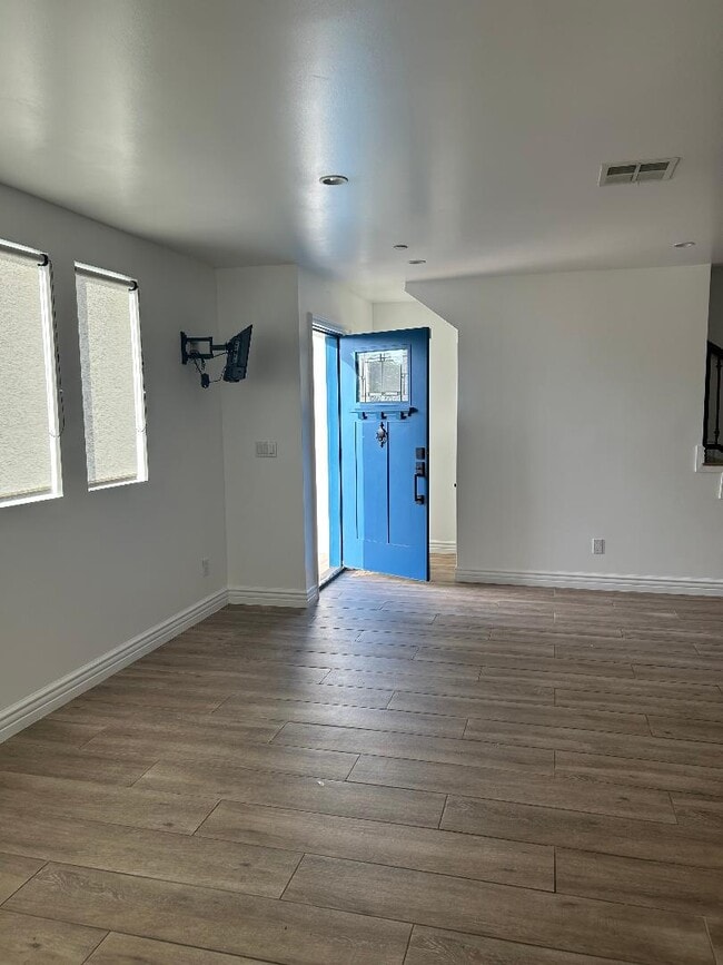 Photo - 10224 La Reina Ave