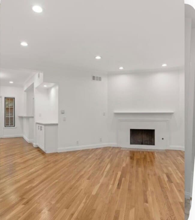 Photo - 124 Montana Ave