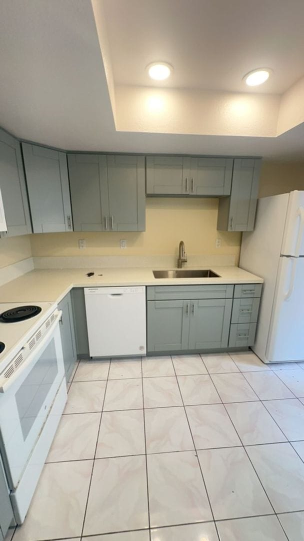 Photo - 3 Bed 2.5 Bath Townhome only blocks to Beach & Bay