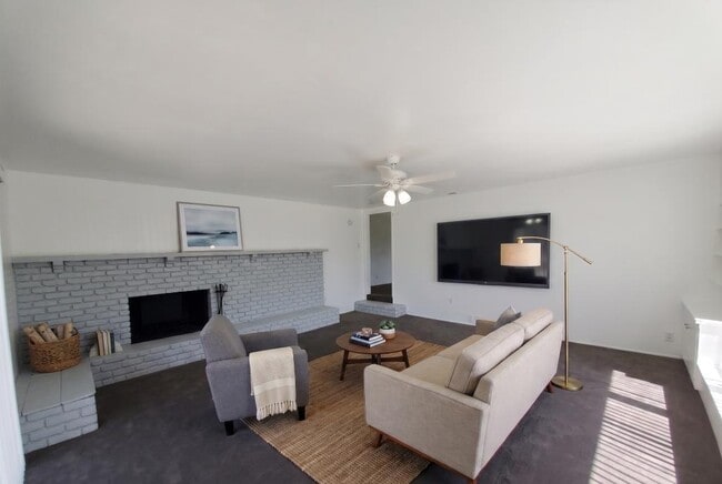 Photo - 15552 Cornuta Ave
