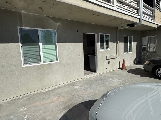 Photo - 921 E 6th St Unit 921