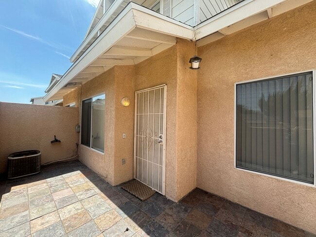 Photo - West Palmdale Townhouse