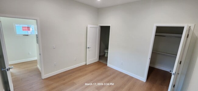 Master bedroom - 1114 N Lake Ave