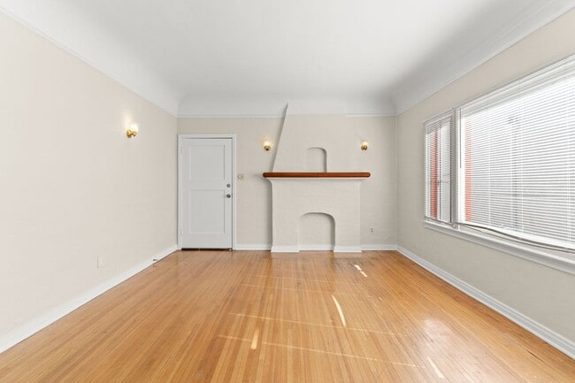 Photo - 1715 Termino Ave Unit 05