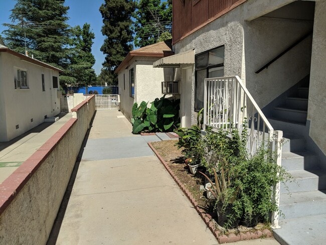 Photo - 6506 Balboa Blvd Unit C