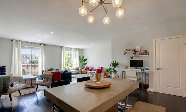Photo - 1430 S Beverly Glen Blvd Unit 303