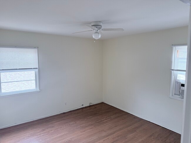 Photo - 606 N Pass Ave Unit 606n pass ave