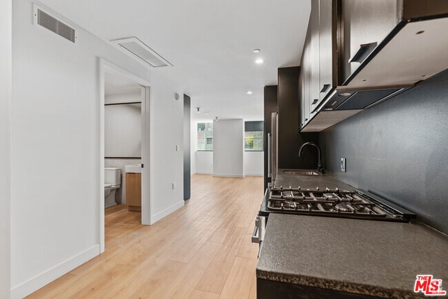 Building Photo - 3688 Overland Ave Unit 205 Rental