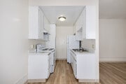 1BR, 1BA - 750SF - Kitchen - Hope Manor