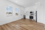 Photo - 2850 Nye St