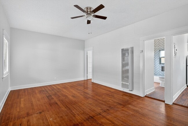 Photo - 915 Cherry Ave Unit 209