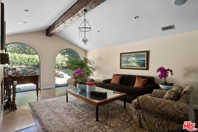 Photo - 1618 Stradella Rd