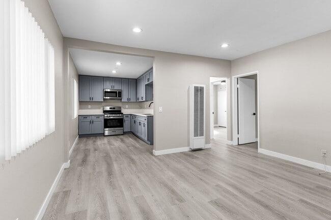 Photo - 113 S Lillie Ave Unit 113-06