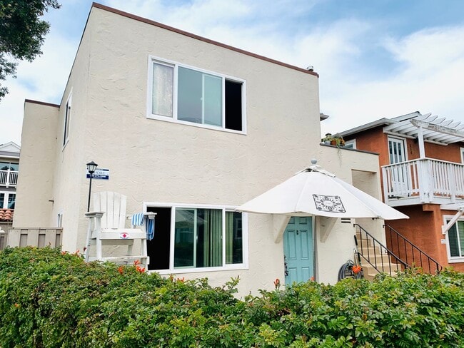 LOCATED IN THE HEART OF MISSION BEACH RIGH... - LOCATED IN THE HEART OF MISSION BEACH RIGH... Unit 802 Jamaica Court