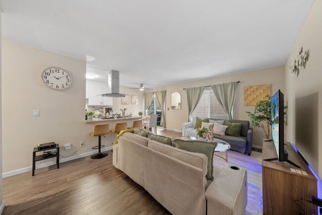 Photo - 9504 Carroll Canyon Rd Unit ID1465015P