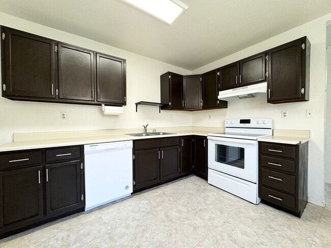 Photo - COMING SOON!! 3 Bedroom 2 Bathroom Apartment in Cathedral City! Unit 02