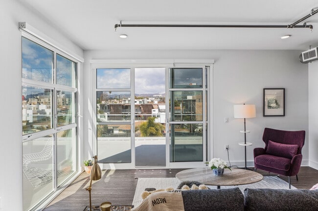 2BD, 2BA - The SW by CLG