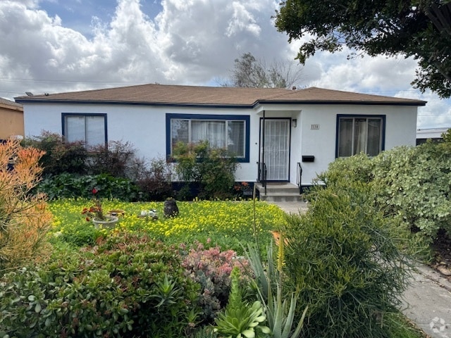 New outside paint - 7135 Mohawk St Rental
