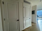 Photo - 400 S Broadway House