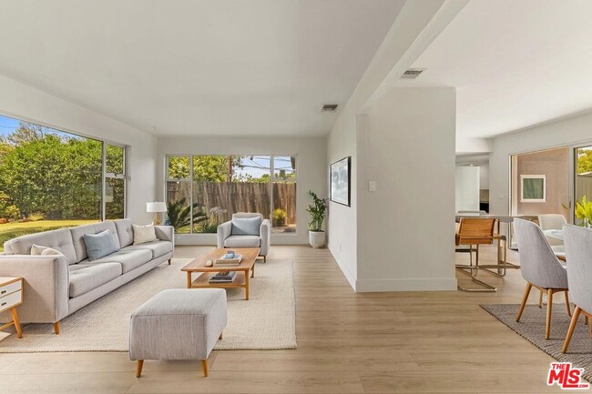 Photo - 4608 Nob Hill Dr
