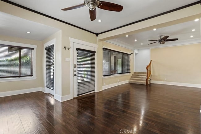 Living room - 1352 Elm Ave